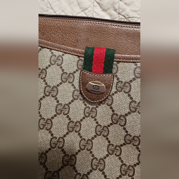Gucci Crossbody Purse - Picture 4 of 11